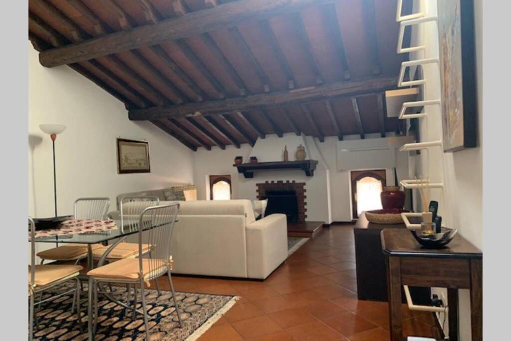 Daisy House: Nice Attic In The Historical Center Salò Buitenkant foto